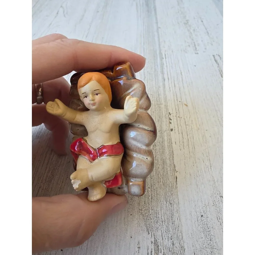 Vintage Avon baby‎ Jesus nativity statue decor crib manger